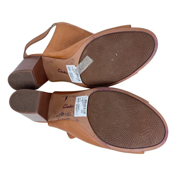Clarks Deloria Gia Sandal Women's 11 M Tan Leather Block Heel Slingback Buckle‎ - Picture 8 of 12